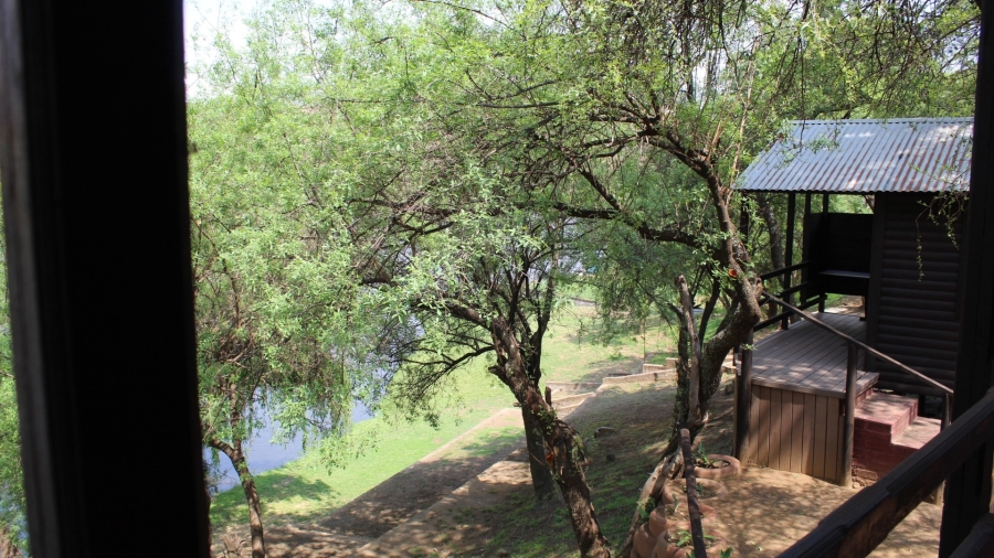 2 Bedroom Property for Sale in Lindequesdrif North West